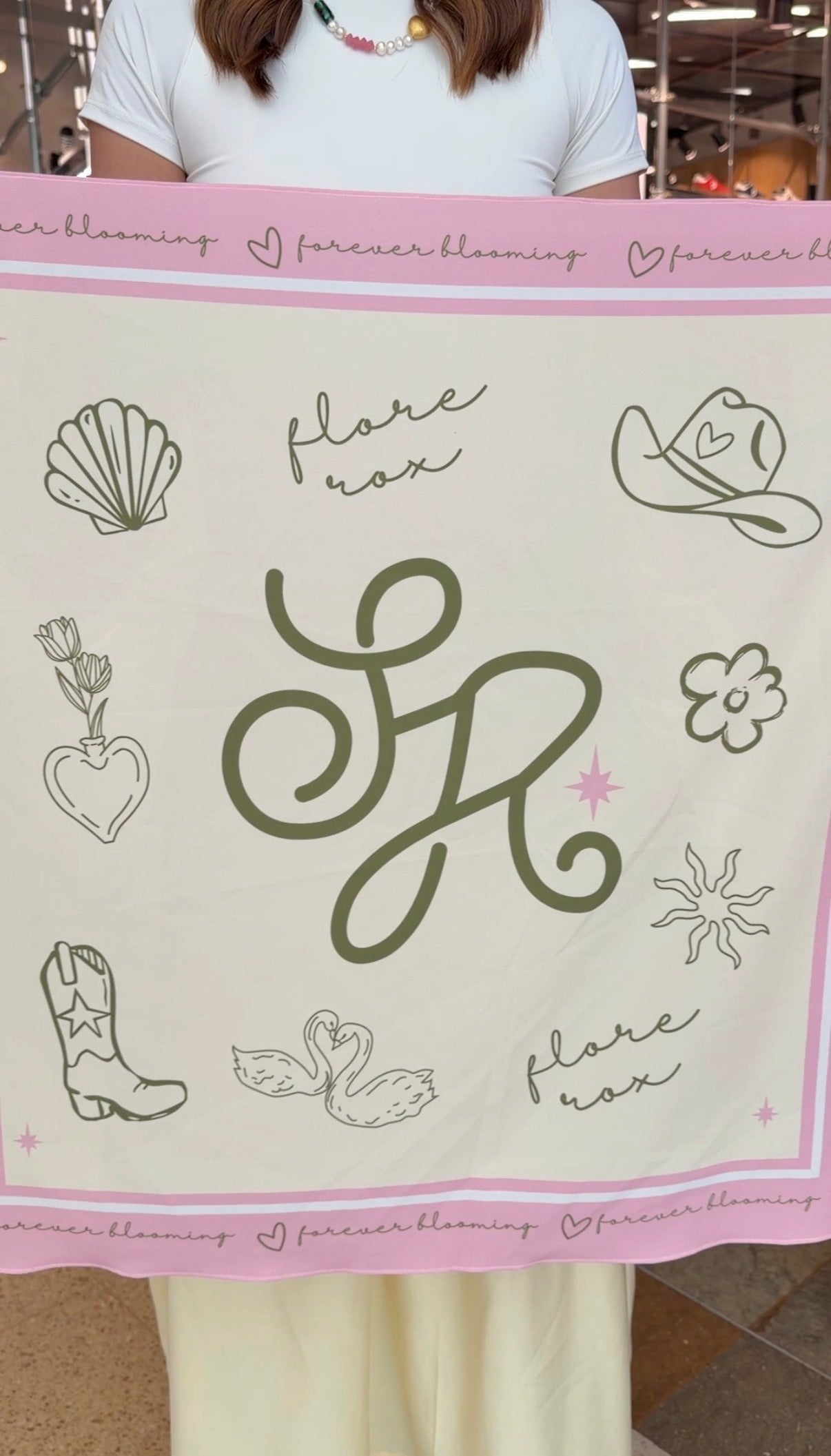 Pañoleta collab Flore x Rox