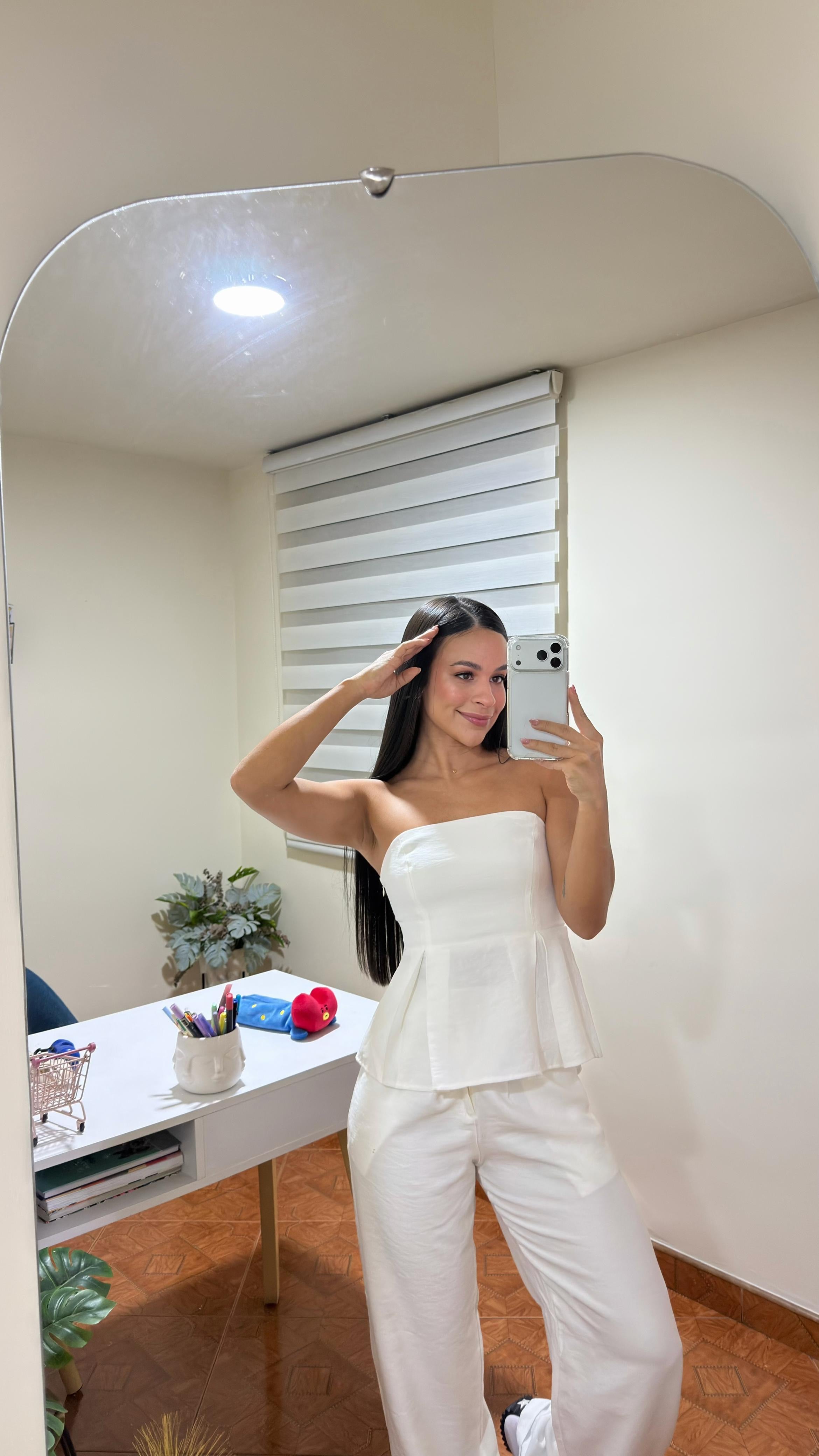 Strapless Eva Marfil